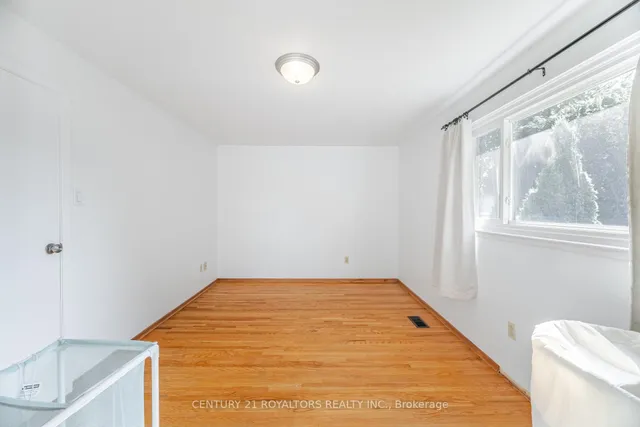 Additional image 23 of 32 Farmington Dr