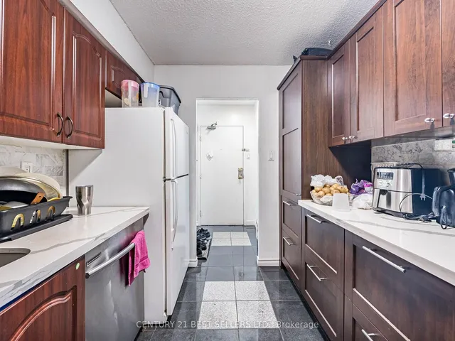 Additional image 19 of 3380 Eglinton Ave Unit 1410