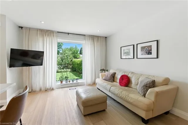 Additional image 15 of 374 Magnolia Dr