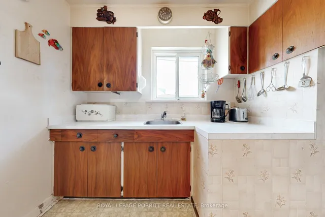 Additional image 11 of 27 Hinton Rd