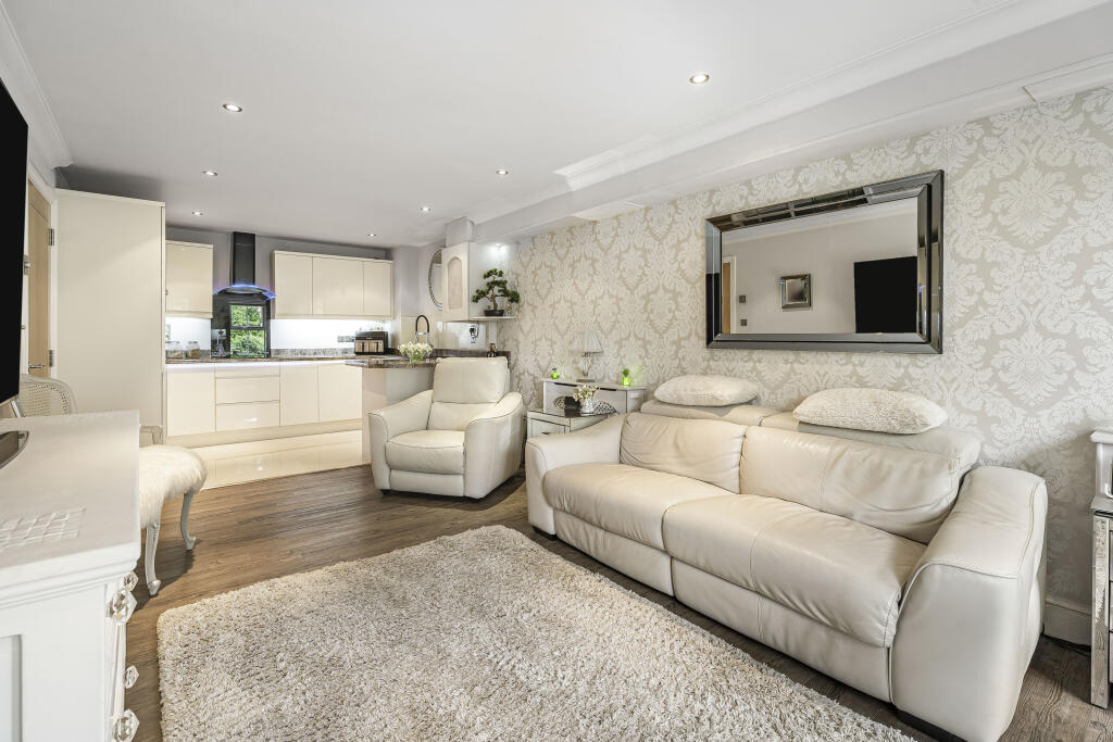 Additional image 25 of Church Street, Welwyn, AL6