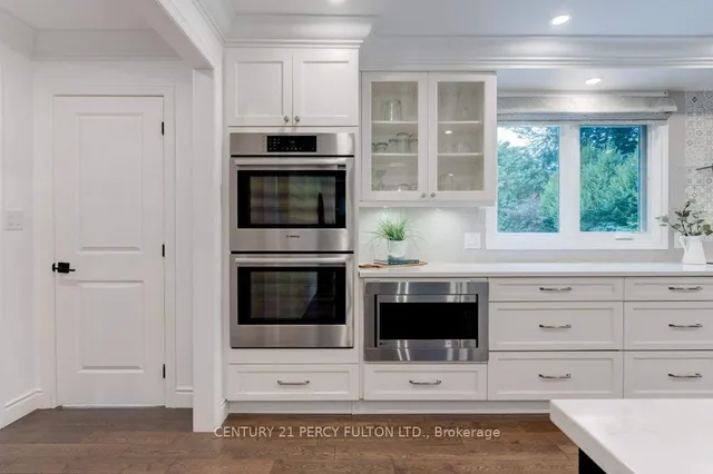 Additional image 11 of 4499 Hawthorne Dr