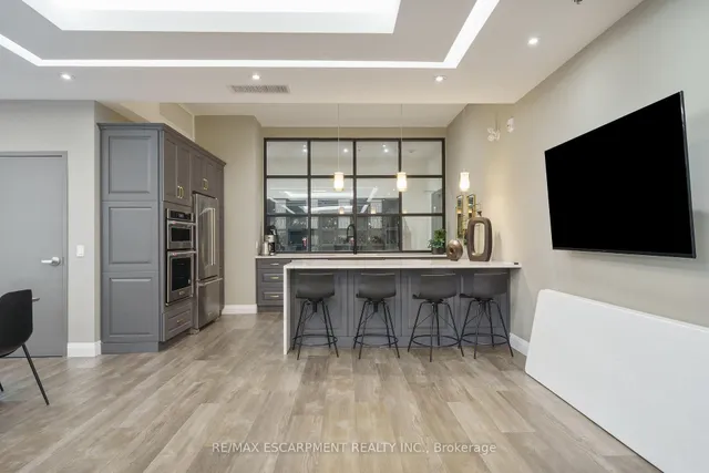 Additional image 45 of 1 Redfern Ave Unit 127