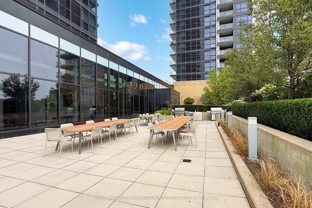 Additional image 39 of 33 Singer Crt Unit 1907