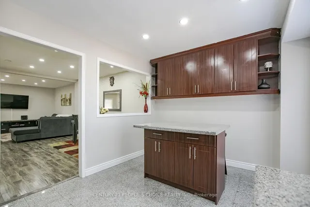 Additional image 19 of 27 Caruso Dr