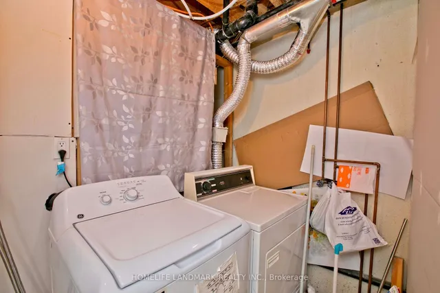 Additional image 25 of 39 La Peer Blvd