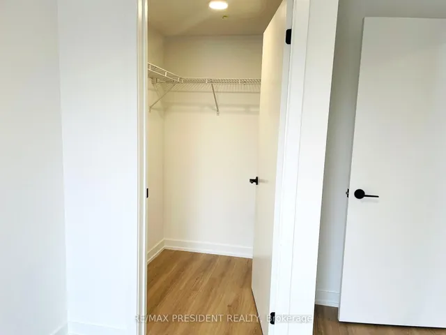 Additional image 18 of 20 Lagerfeld Dr Unit 9