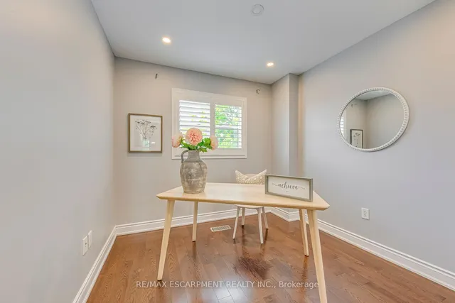 Additional image 31 of 249 Roxton Rd