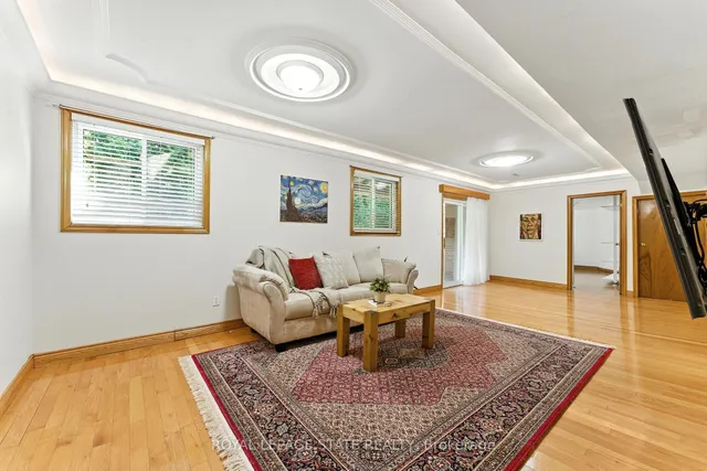 Additional image 35 of 286 LLOYMINN Ave