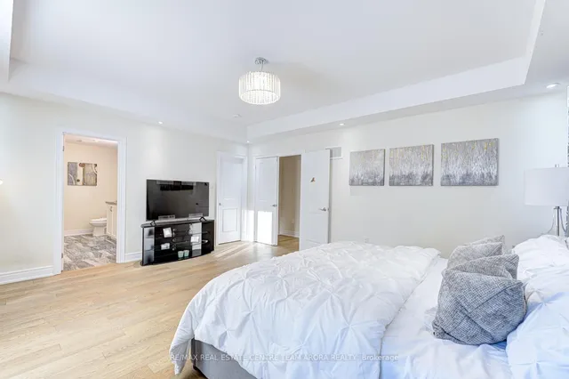 Additional image 22 of 17 Frost St