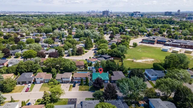 Additional image 38 of 15 Lockton Cres