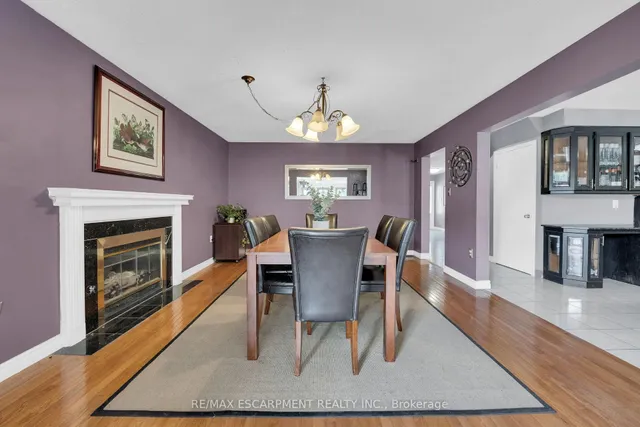 Additional image 17 of 28 DOLMAN St