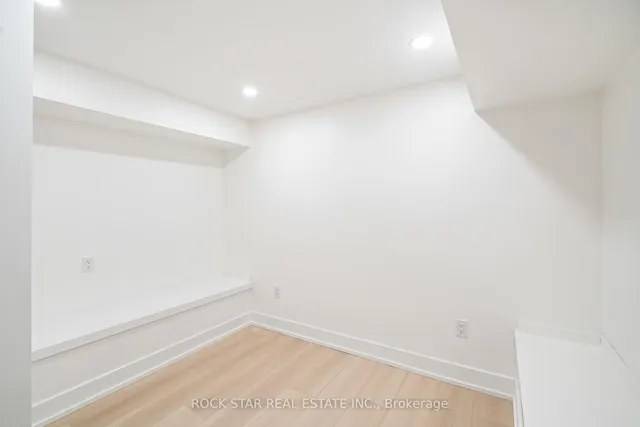 Additional image 26 of 42 Ray St