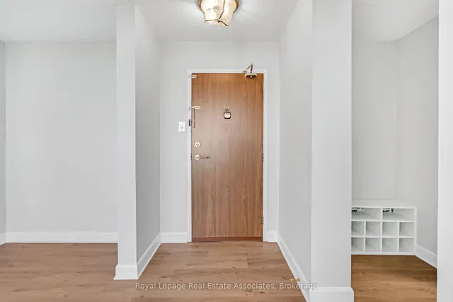 Additional image 5 of 2301 Derry Rd Unit 1004