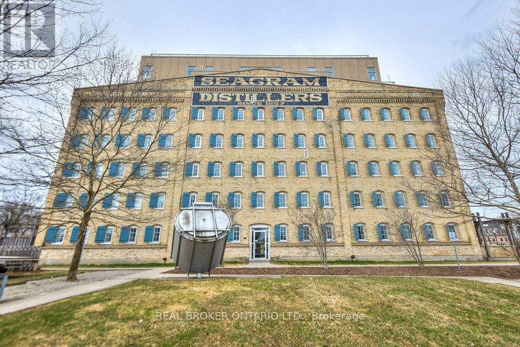 202 - 3 FATHER DAVID BAUER DRIVE|Waterloo, Ontario N2L6M1