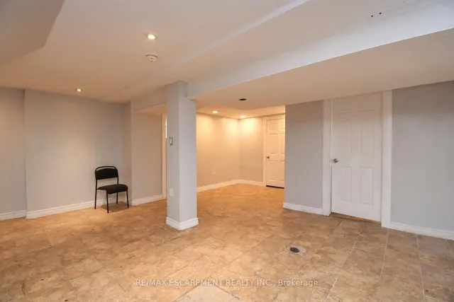 Additional image 34 of 687 Upper James St