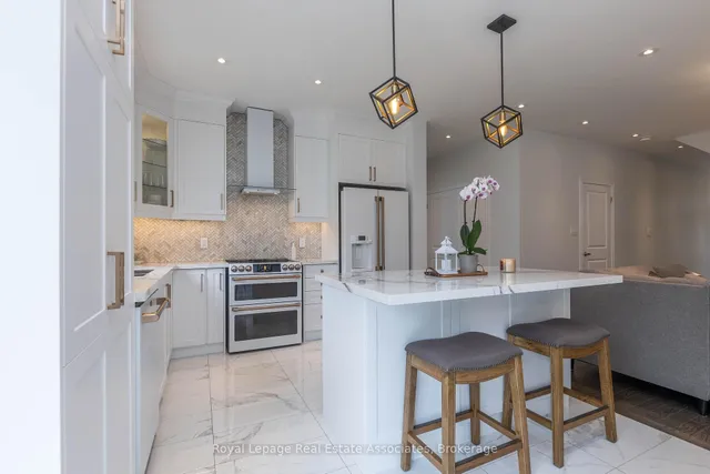 Additional image 12 of 7 Overlea Dr