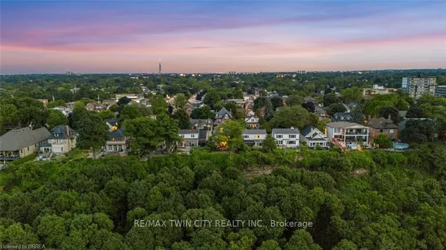 Additional image 41 of 47 Mountain Park Ave