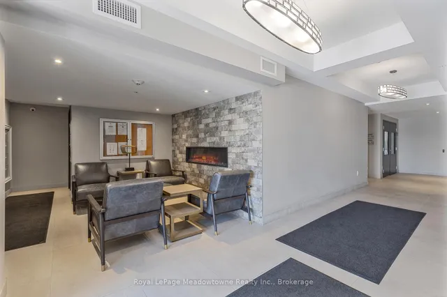 Additional image 11 of 610 Farmstead Dr Unit 324