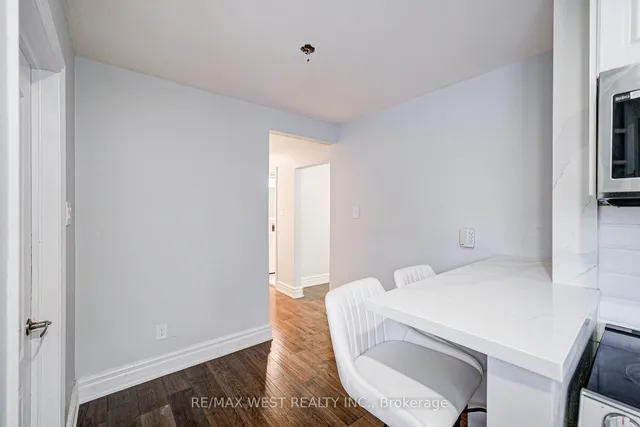 Additional image 21 of 633 Balmoral Dr