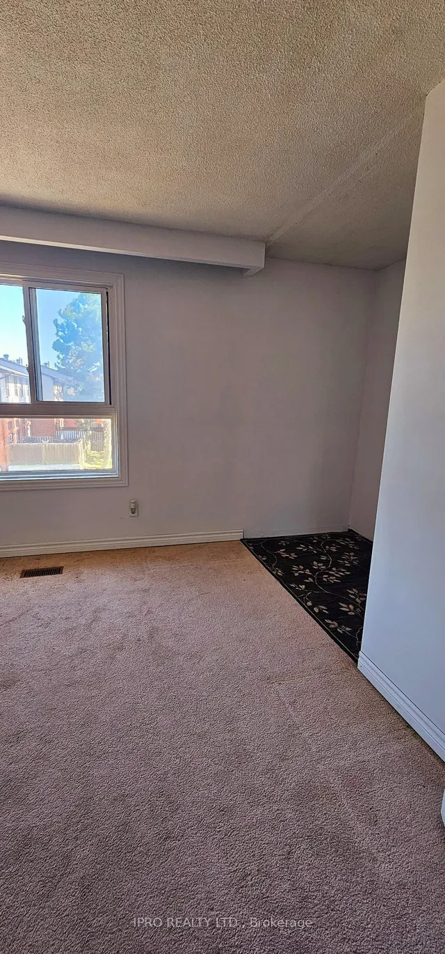 Additional image 11 of 36 Dawson Cres Unit 36