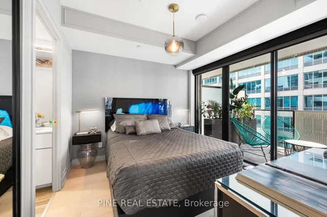 Additional image 18 of 25 Richmond St Unit 1305