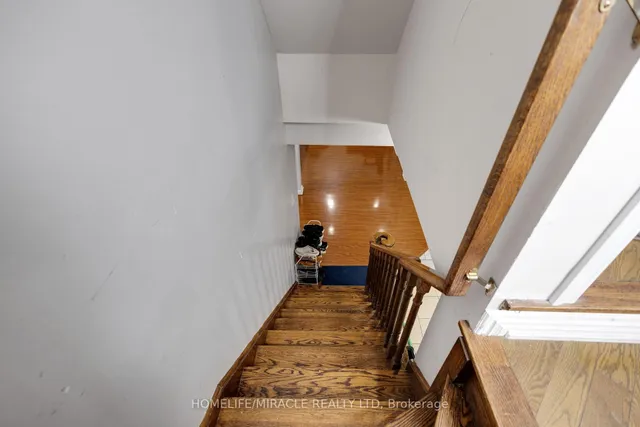 Additional image 36 of 628 Twain Ave