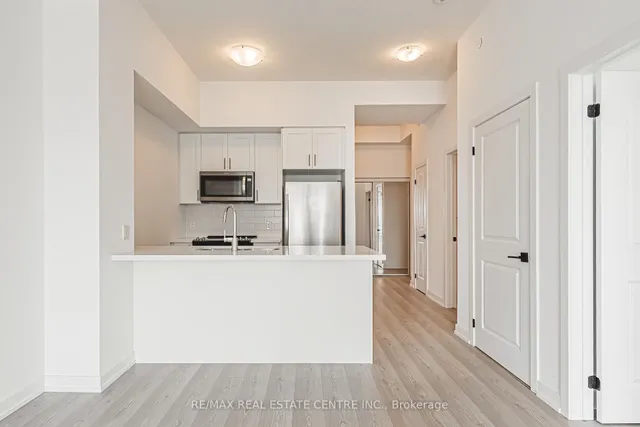 Additional image 12 of 450 Dundas St Unit 1213