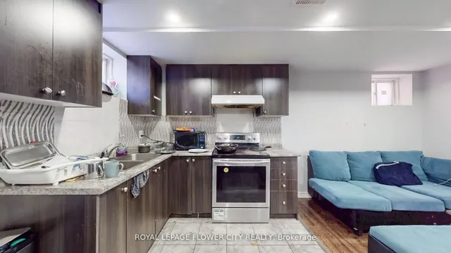 Additional image 41 of 3 Fenchurch Dr