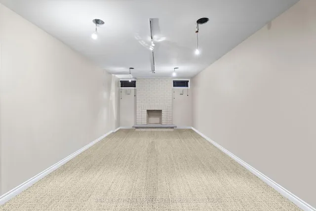 Additional image 26 of 566 Castlefield Ave