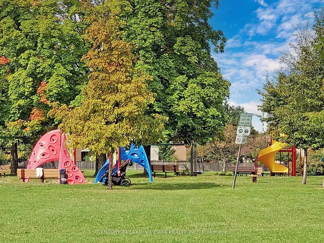 Additional image 41 of 777 STEELES Ave Unit LPH6