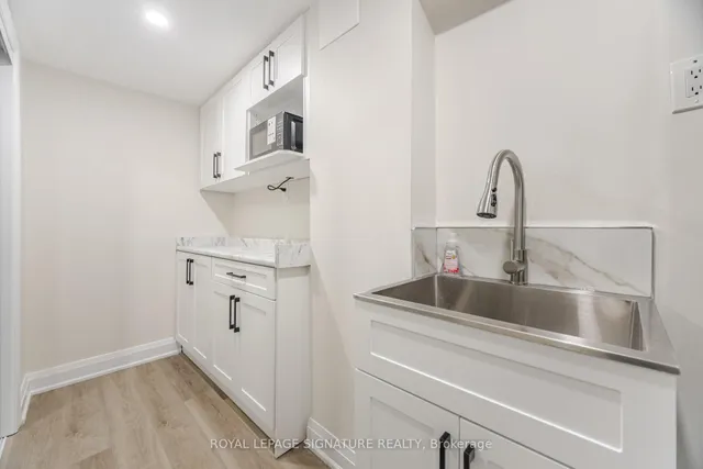 Additional image 29 of 34 Goskin Crt
