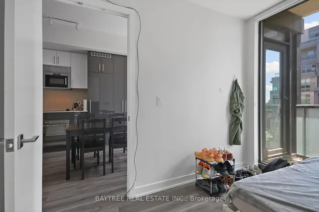 Additional image 14 of 840 St Clair Ave Unit 613