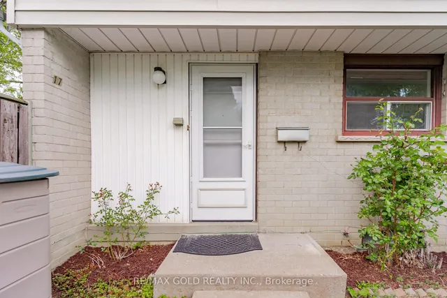 Additional image 3 of 17 Greenhills Sq