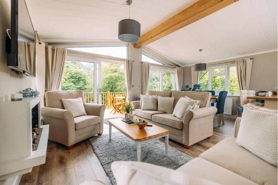 Additional image 10 of BA13 4EH