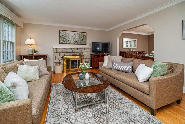 Additional image 4 of 233 Yonge Blvd