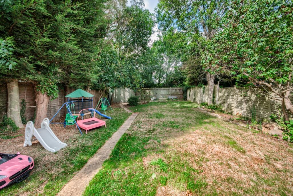 Additional image 6 of Meadow Road, Alcester, B49