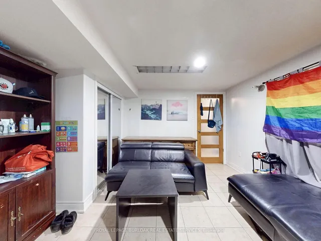 Additional image 30 of 37 Hucknall Rd