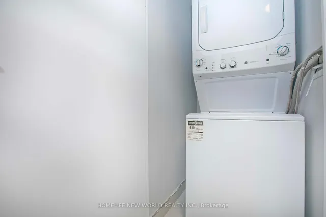 Additional image 18 of 2221 Yonge St Unit 1905