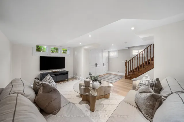 Additional image 27 of 43 Randolph Rd