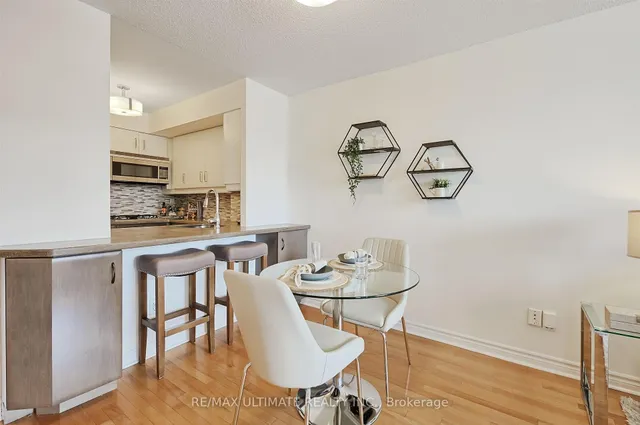 Additional image 12 of 39 Parliament St Unit 808