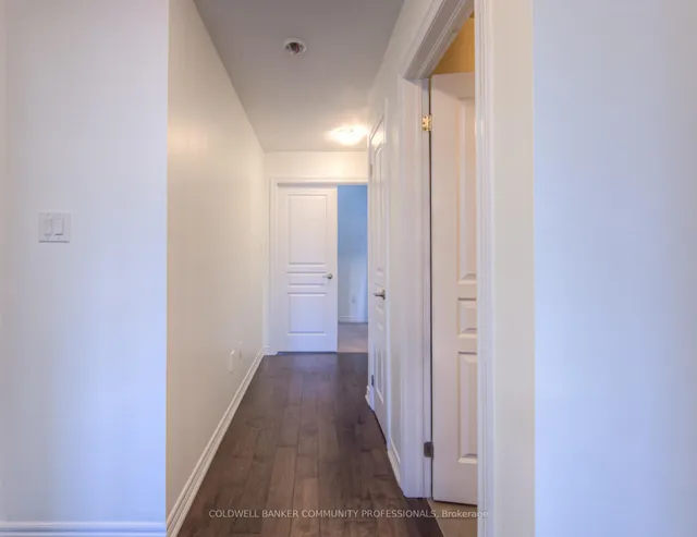 Additional image 24 of 215 Dundas St Unit 38