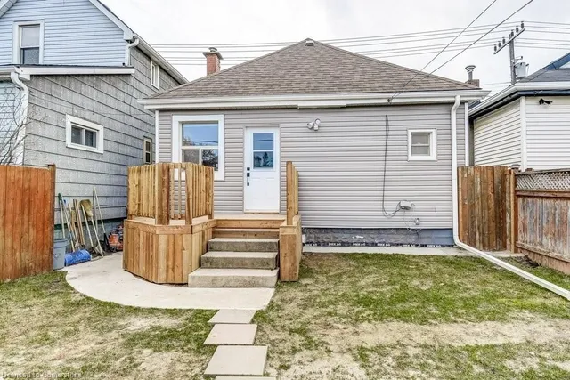 Additional image 31 of 1039 1/2 Cannon St