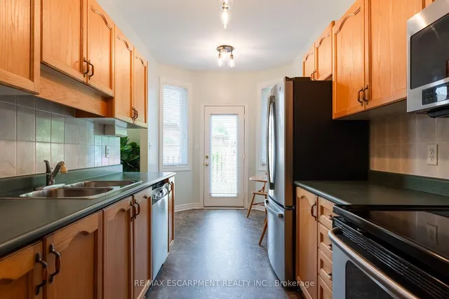 Additional image 16 of 60 Riveroaks Dr