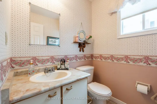 Additional image 19 of 168 SIRENTE Dr