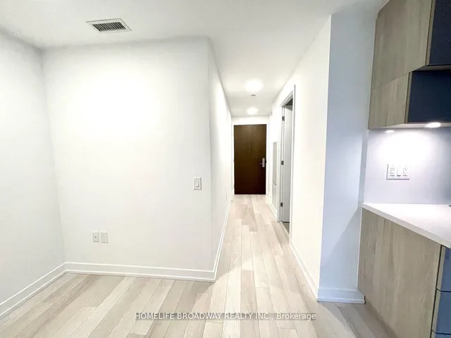 Additional image 19 of 39 Roehampton Ave Unit 1504