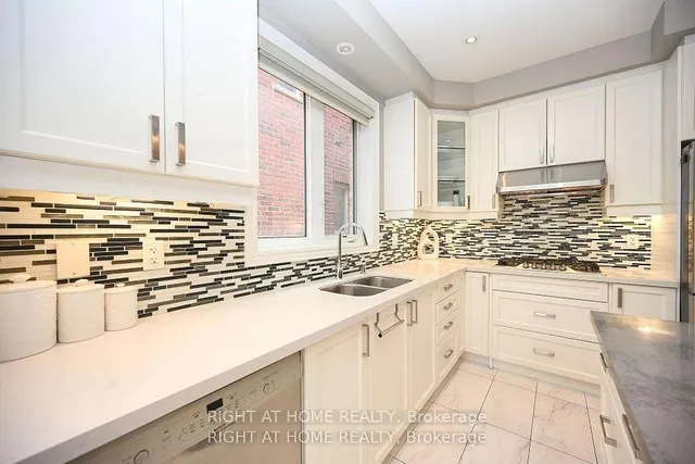 Additional image 3 of 371 Hincks Dr