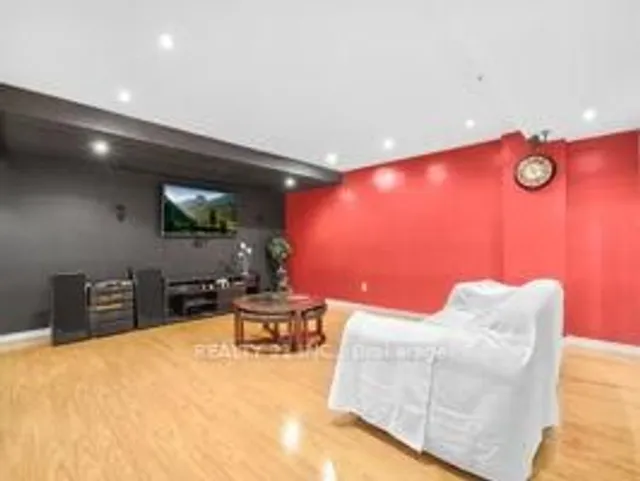 Additional image 31 of 49 Legend Lane