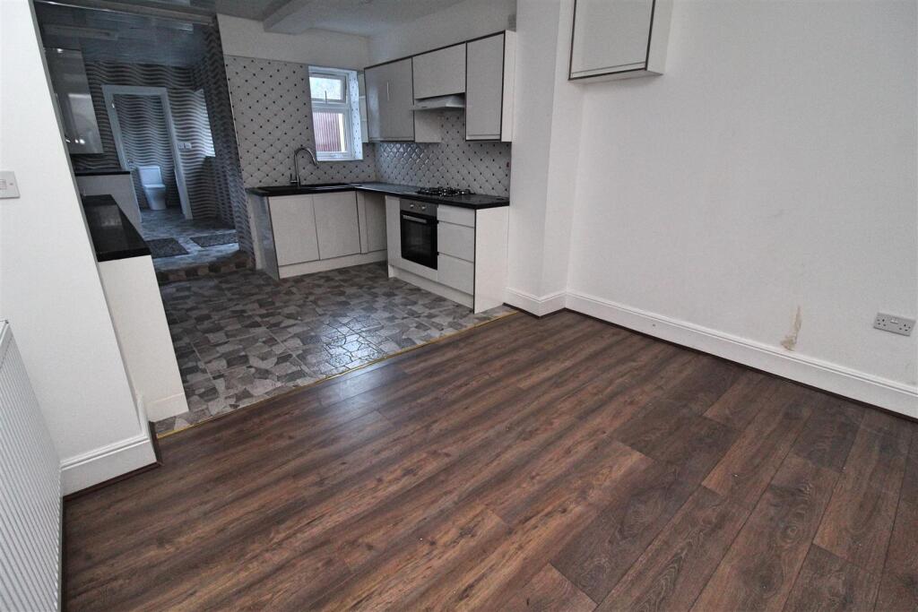 Additional image 24 of New Street, Dordon, Tamworth