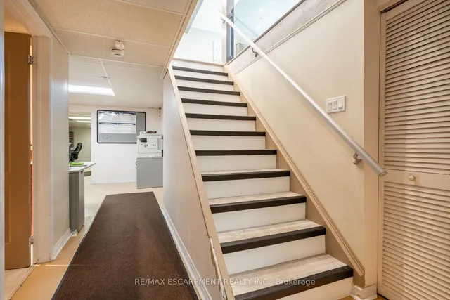 Additional image 38 of 2172 CENTRE Rd